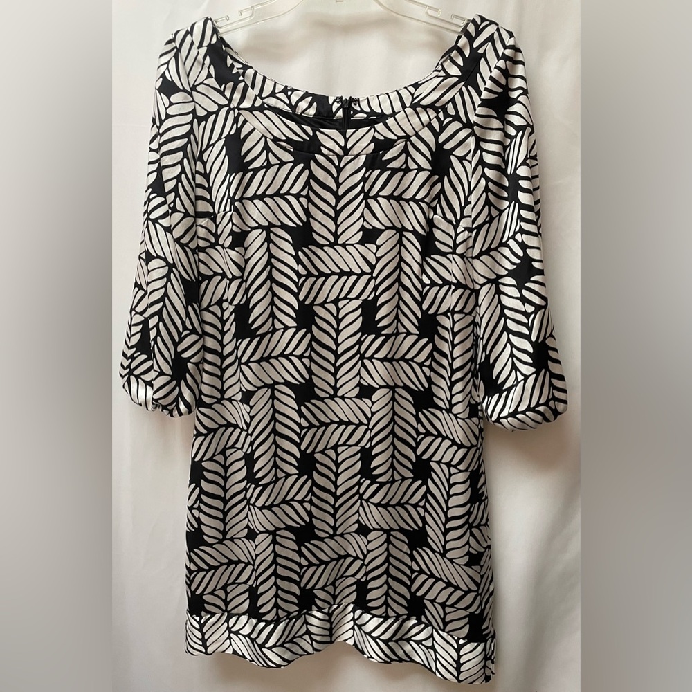 White House Black Market Balloon Sleeve Dress